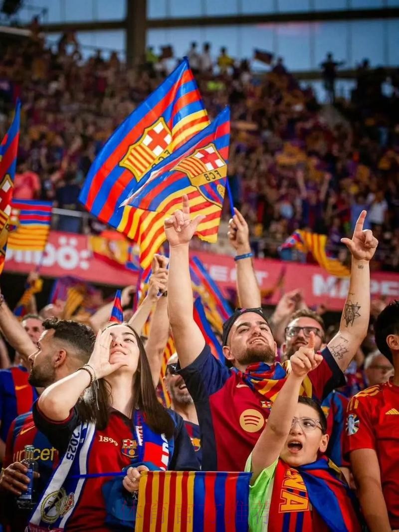 西媒:输给巴萨后 皇马内部认为这防线进欧协都难 西媒:输给巴萨后 皇马内部认为这防线进欧协都难